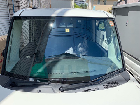 自動車フロントガラス交換 広島 UVカットソーラーガラス・エーミング ダイハツ タント